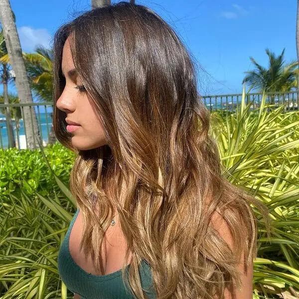 Balayage Caramel Avec Reflets Dorés