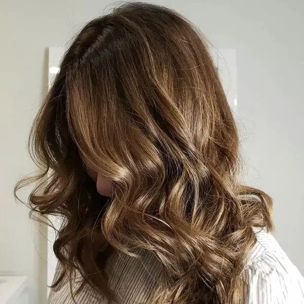 Balayage Caramel Sur Cheveux Châtains Foncés