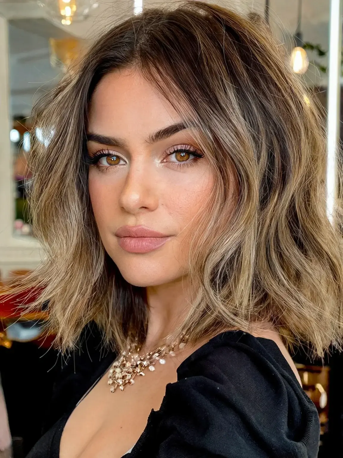 Carré long avec balayage pour cheveux épais. Source spm Carré long avec balayage pour cheveux épais. Source spm
