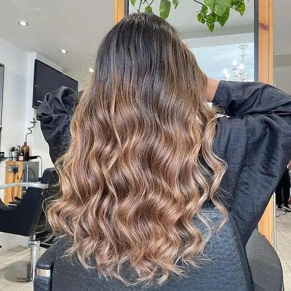 Balayage Caramel Avec Racines Foncées