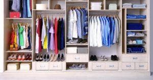 21 idées pour ranger les vêtements lorsque vous n’avez pas de place dans le placard