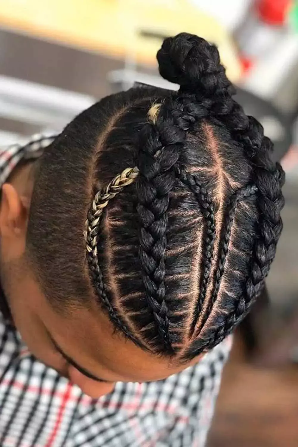 Tresses en chignon. Source spm