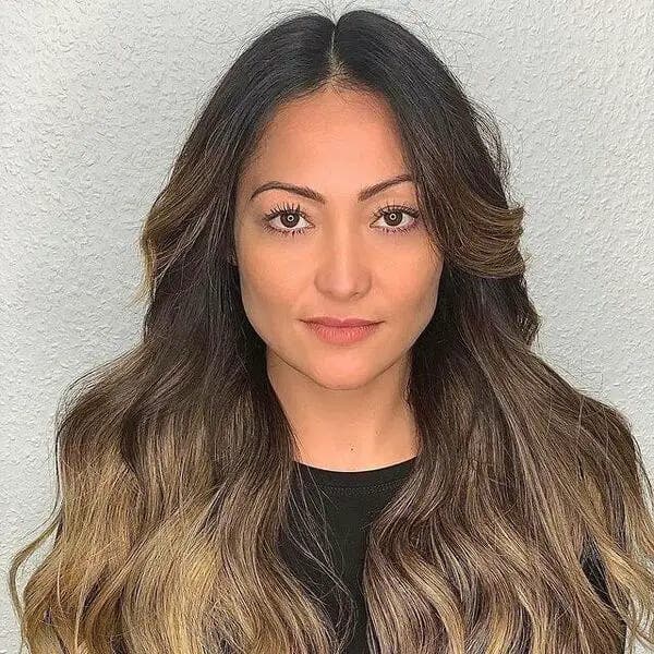 Balayage Caramel Texturé Sur Des Cheveux Longs