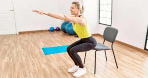 5 exercices sur une chaise pour brûler la graisse du ventre