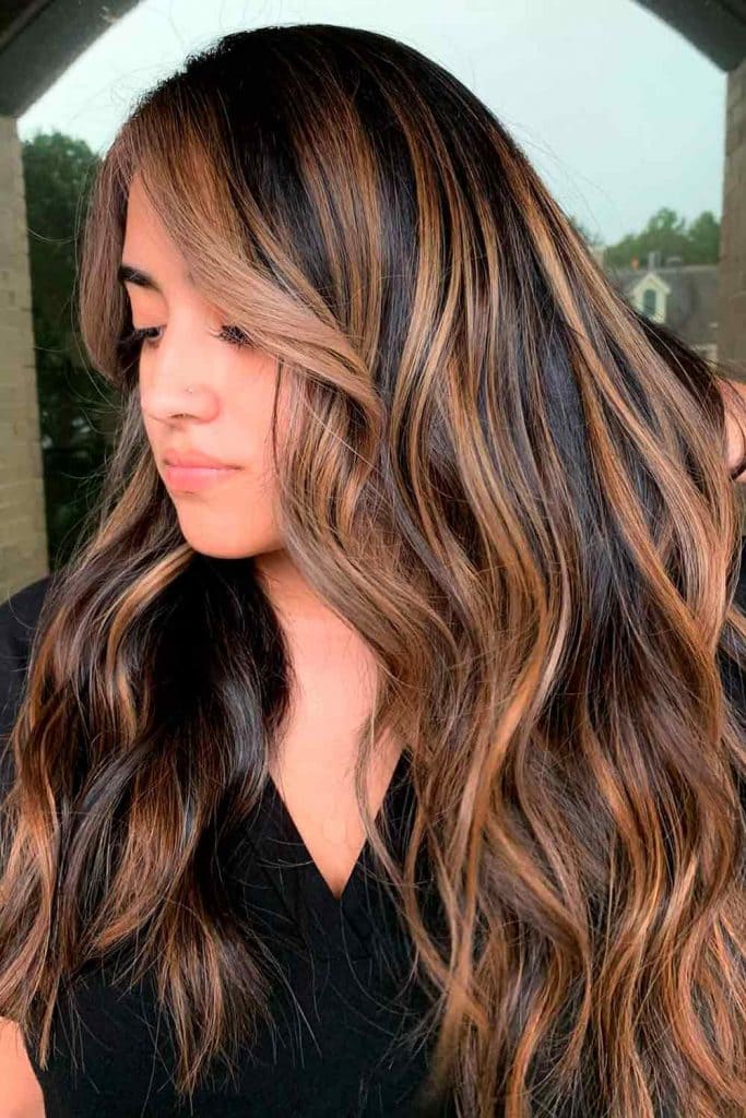 Balayage Caramel Latte Sur Cheveux Brun Chocolat