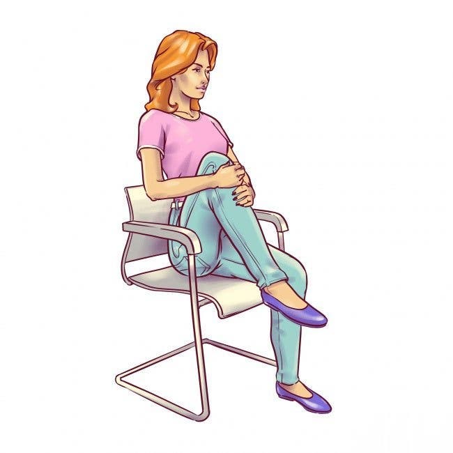 6 exercices pour un ventre plat à faire assis sur une chaise