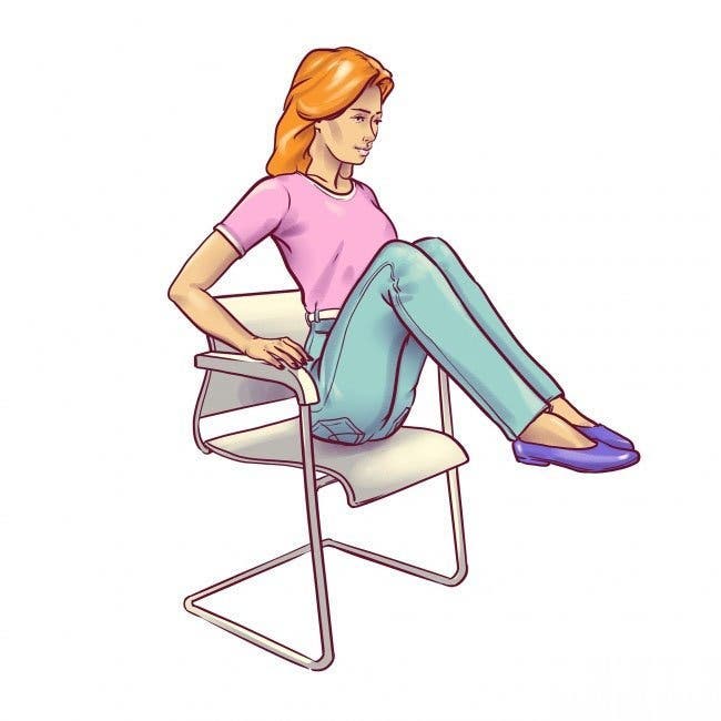 6 exercices pour un ventre plat à faire assis sur une chaise