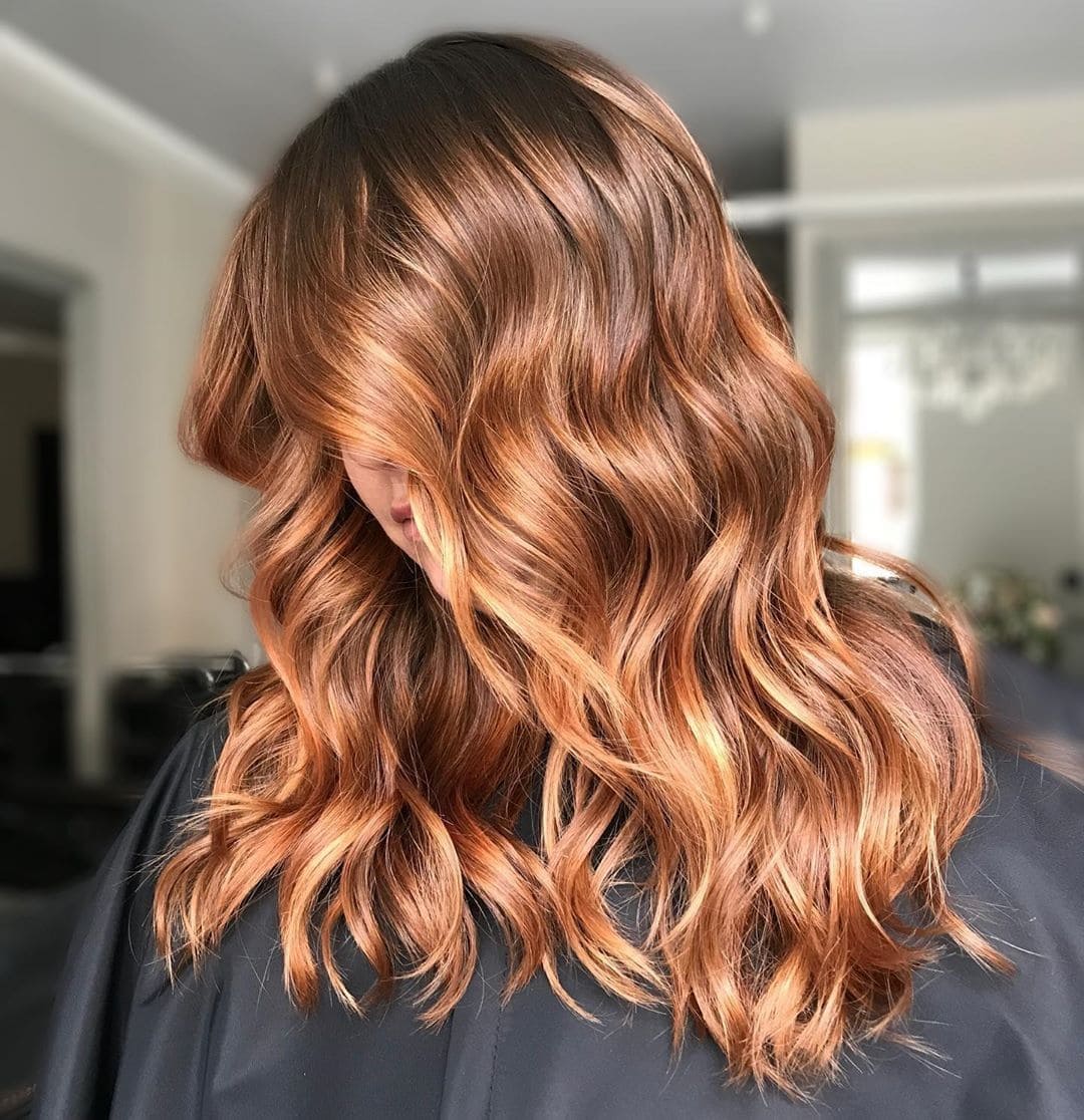 Reflet Brun Caramel Sur Cheveux Roux