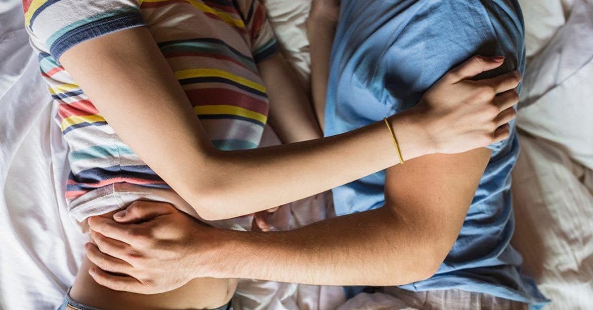 8-positions-confortables-a-essayer-si-le-sexe-est-douloureux