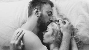 8 signes que tu as un homme qui t’aimera pour toujours