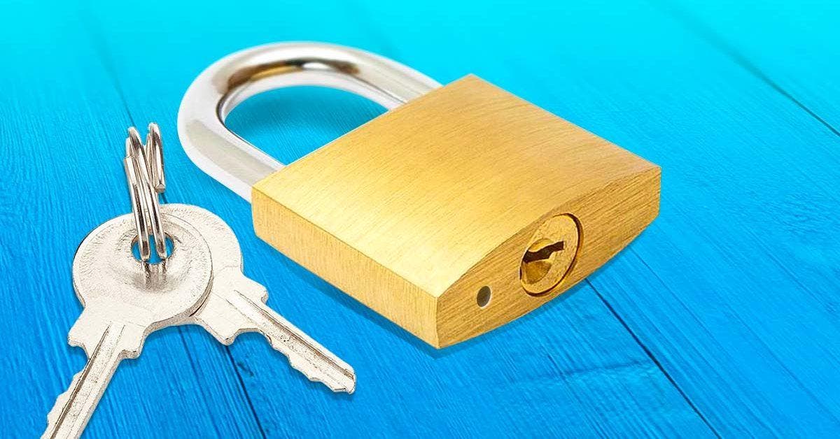 À quoi sert le petit trou sur les cadenas ?