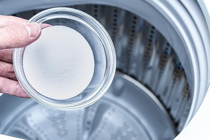Adding baking soda to your washing machine 