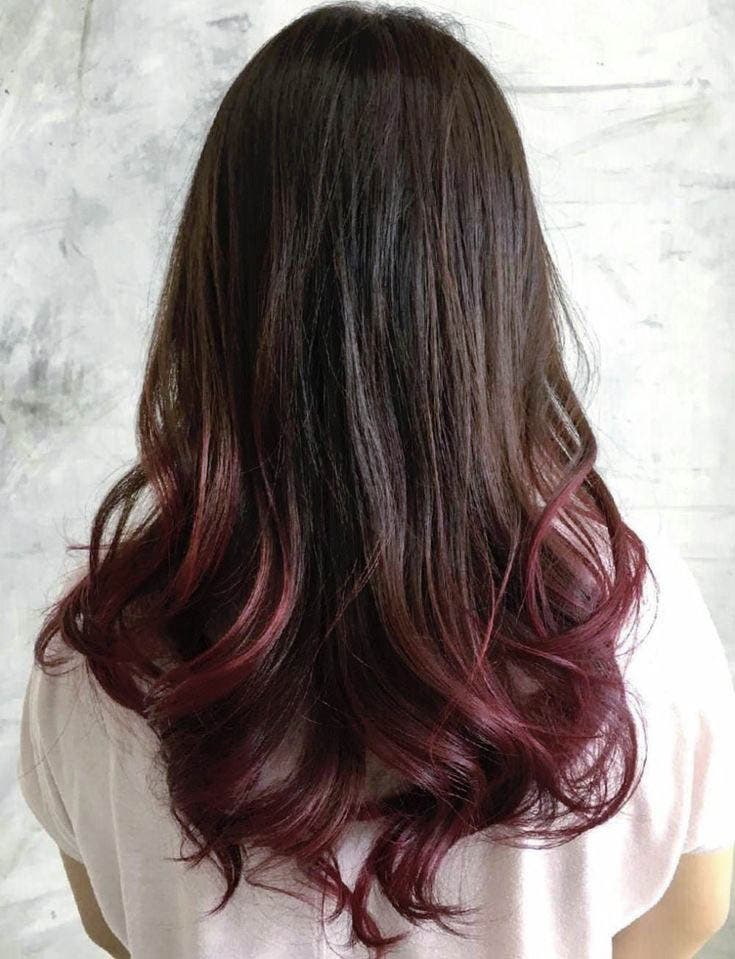Base brune et pointes rouges Base brune et pointes rouges