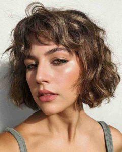 Coupe de cheveux avec Frange : 143 jolies idées pour vous inspirer