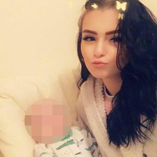 Cette maman de 19 ans retrouvée morte sur le canapé à côté de son bébé