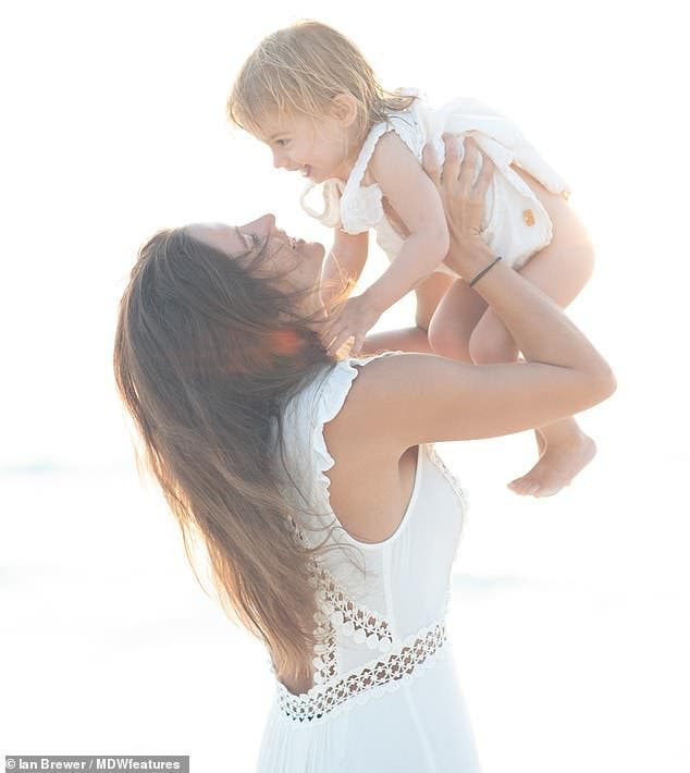 maman partage des photos d’elle pendant l’allaitement