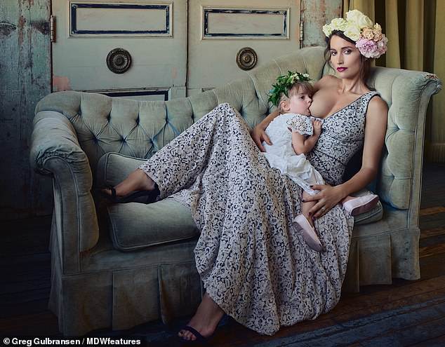 maman partage des photos d’elle pendant l’allaitement