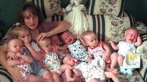 Cette mère accouche de 7 enfants en 1997 voici à quoi ils ressemblent aujourd’hui