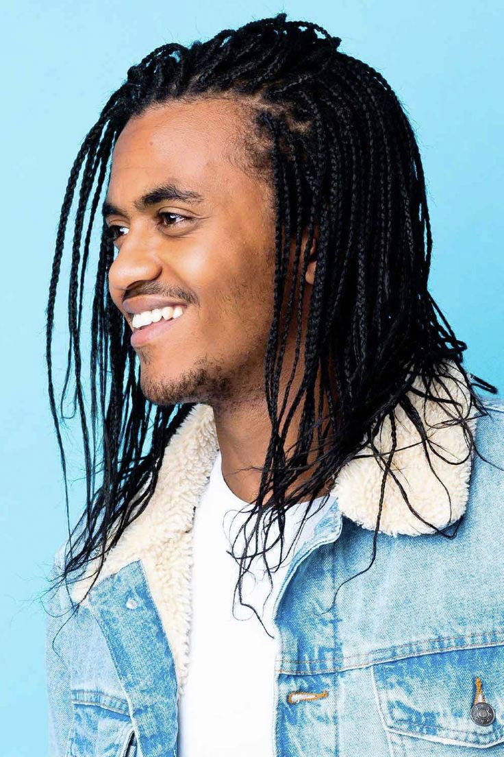 Cheveux longs tressés Cheveux longs tressés
