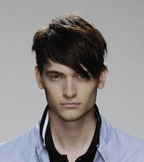 Coiffure Emo pour ados