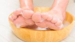 Comment avoir des pieds doux et lisses 19 recettes maisons pour les soigner en un rien de temps