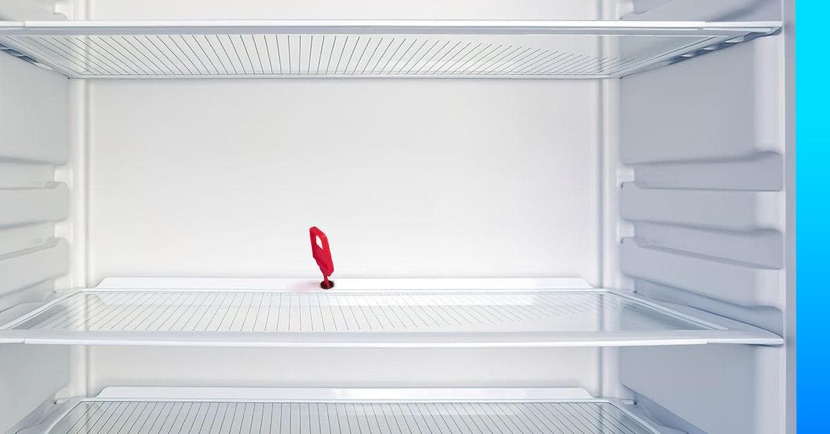 Pourquoi le trou d'évacuation des eaux de mon frigo est bouché ou