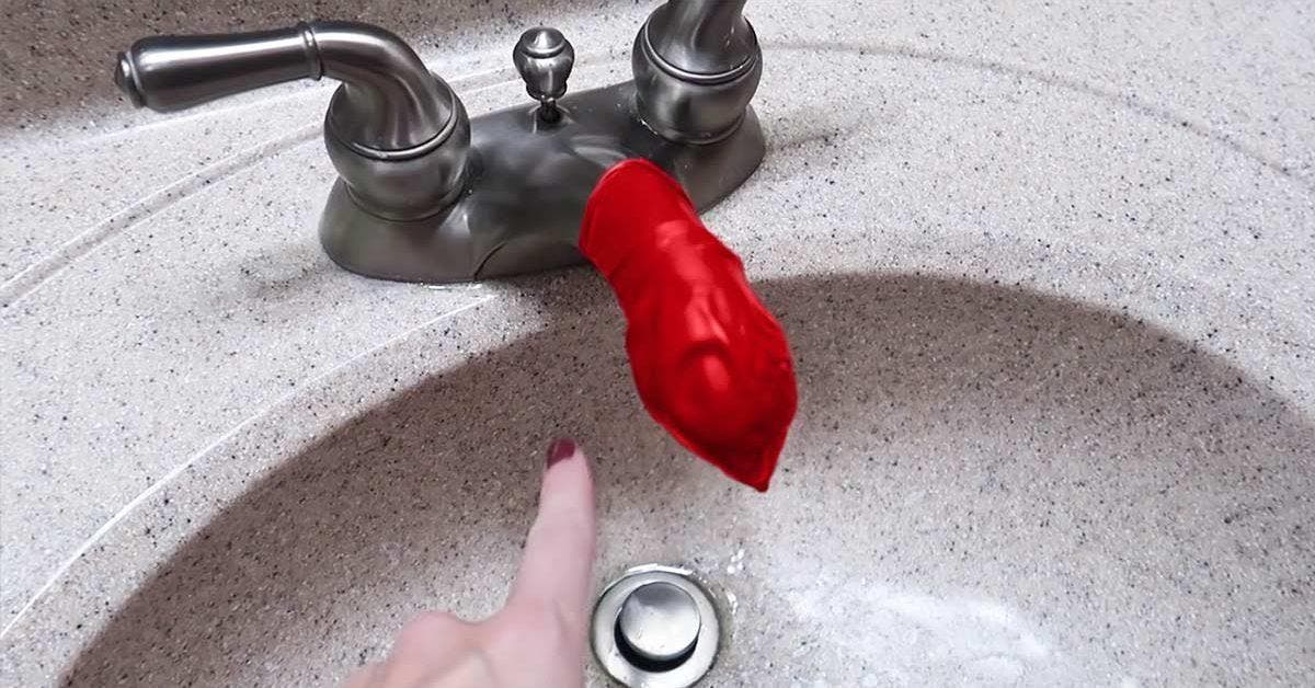 Comment détartrer un robinet avec un ballon de baudruche final
