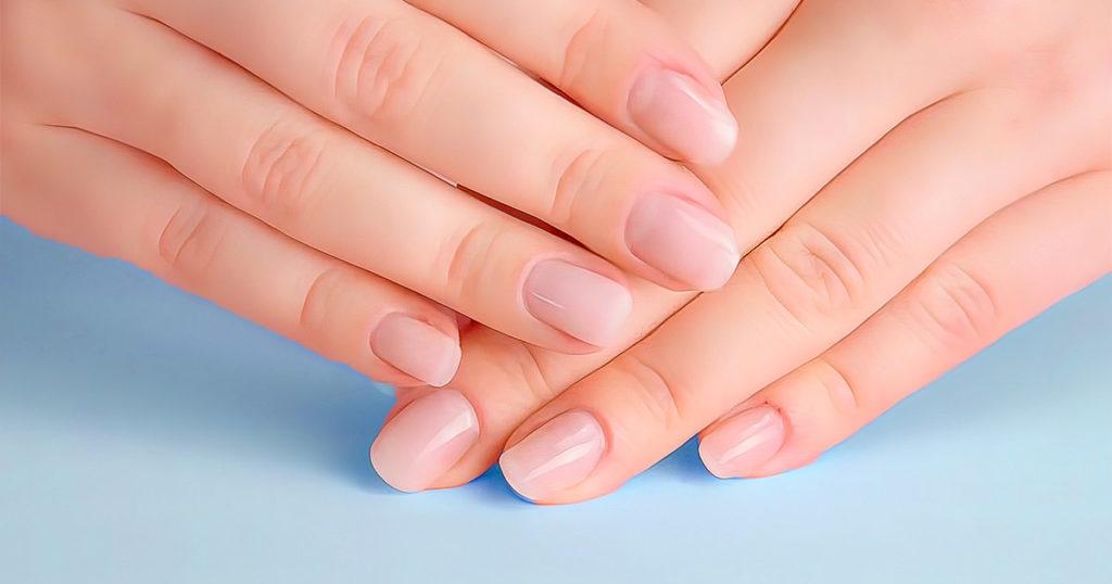 Comment avoir les ongles sains et beaux avec du vinaigre