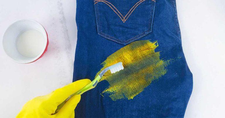 Comment enlever une tache d’huile moteur sur une allée ? Nos 7 astuces