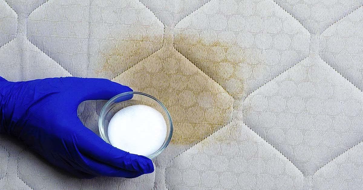 Comment nettoyer un matelas sans produits chimiques