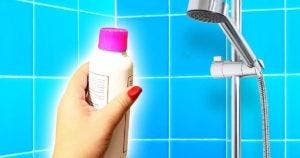 Comment nettoyer votre cabine de douche en profondeur avec du peroxyde dhydrogene