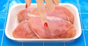 Comment reconnaitre une viande qui n’est plus bonne avec l’astuce du doigt2001