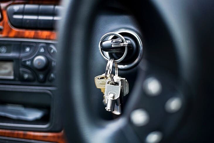 Contact de la voiture Contact de la voiture