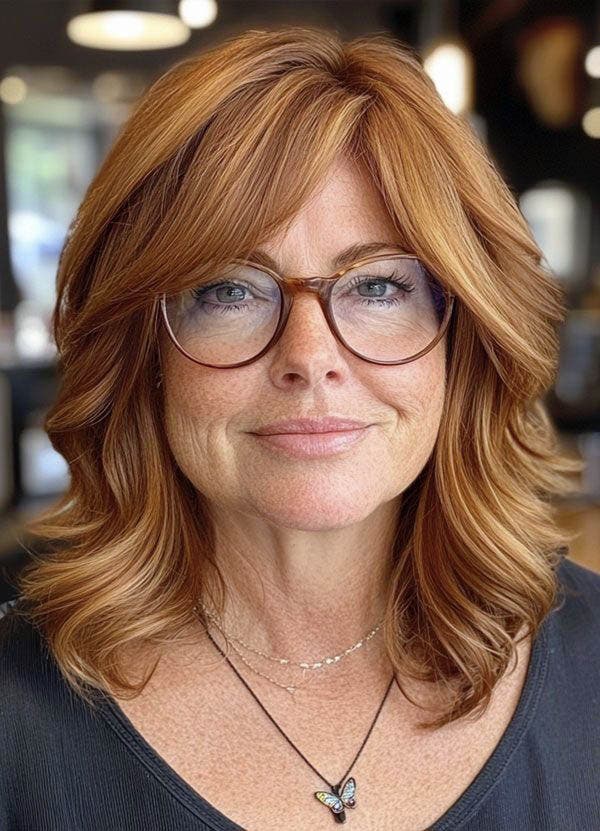 Coupe teinte auburn texturée Coupe teinte auburn texturée