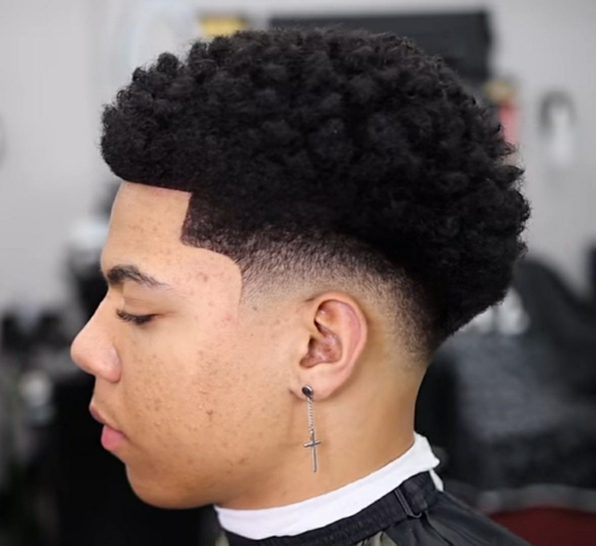 Dégradé bas sur cheveux Afro