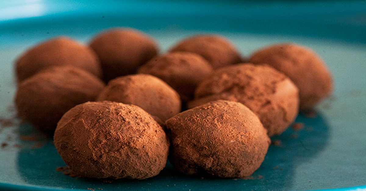 Délicieuse truffes au chocolat à l’ancienne, sans sucre et sans lait