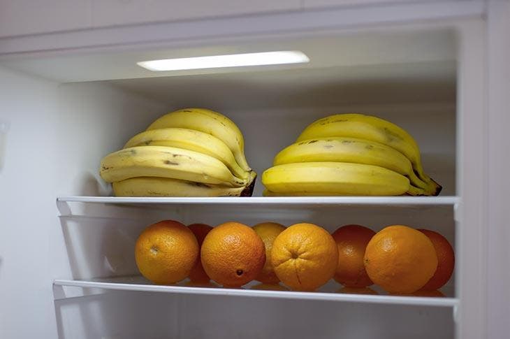Naranjas almacenadas en el refrigerador.
