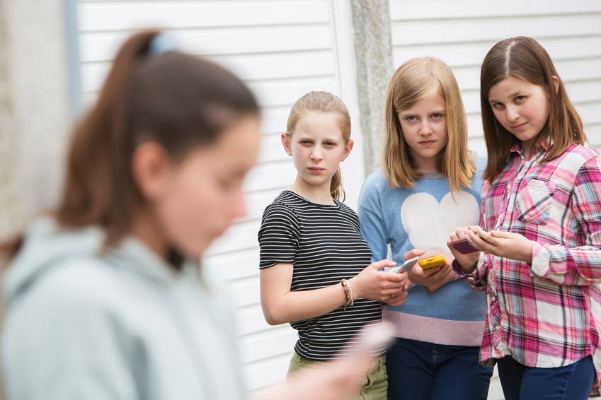 Des pédiatres lancent un message aux parents au sujet des téléphones portables