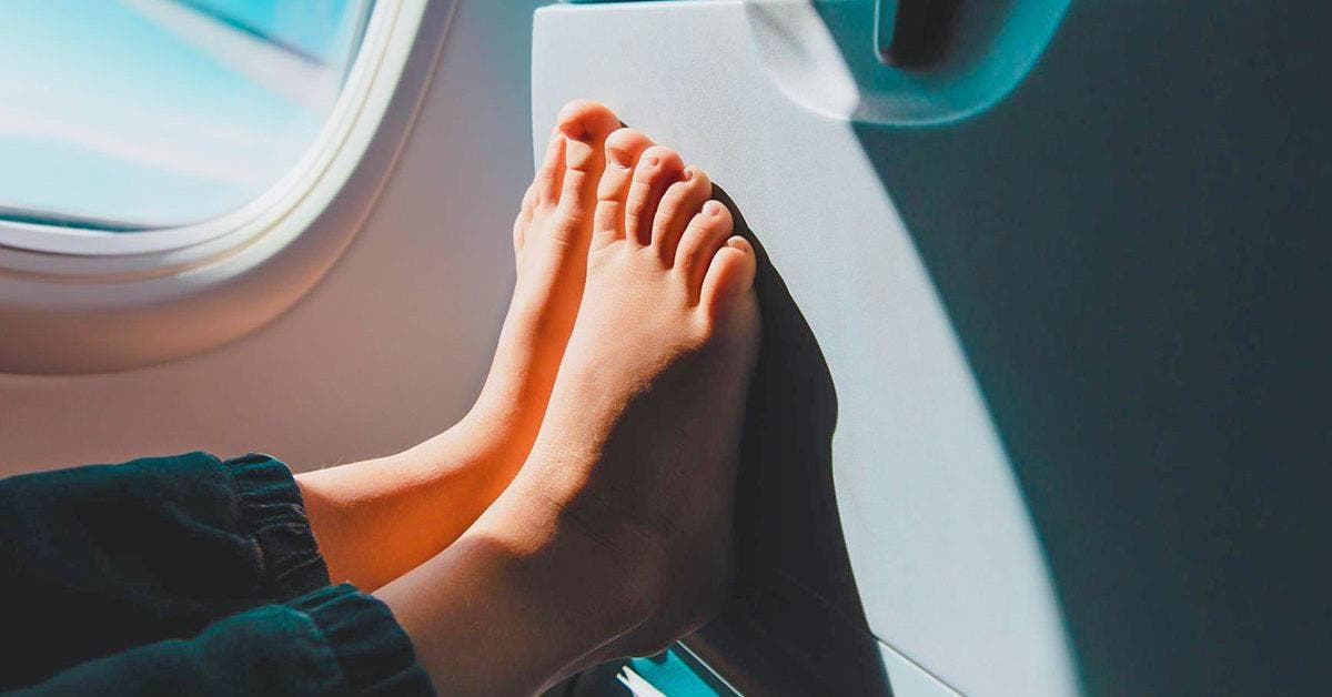 En avion faut-il garder ou retirer ses chaussures pendant le vol final