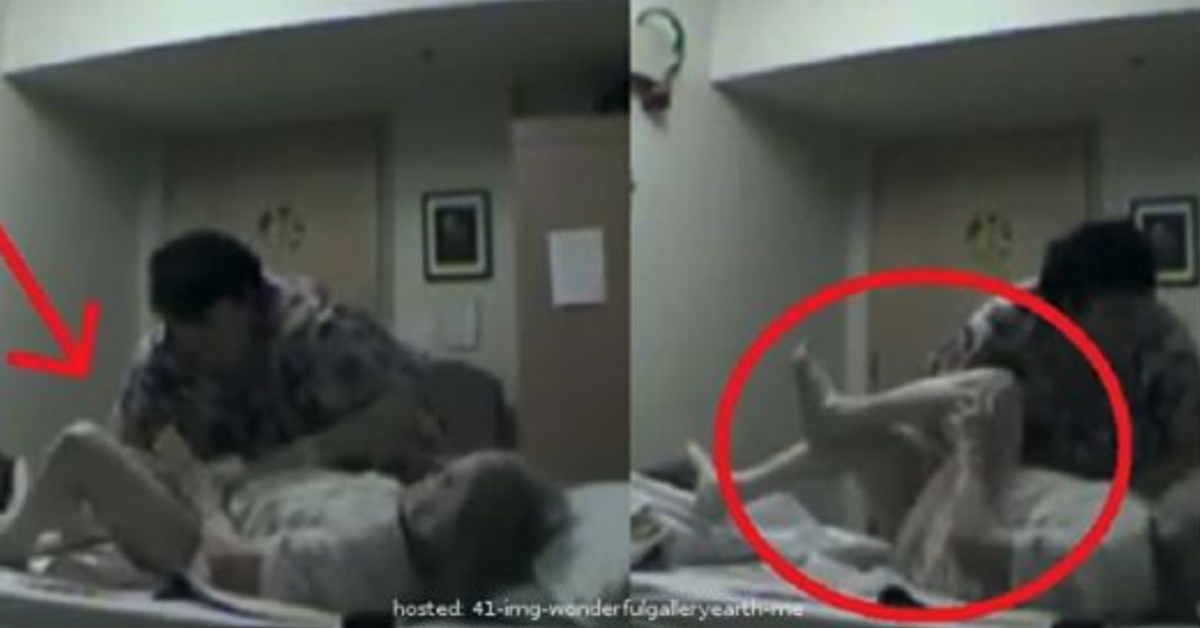 Il met une caméra dans la chambre de sa mère et découvre l’inimaginable