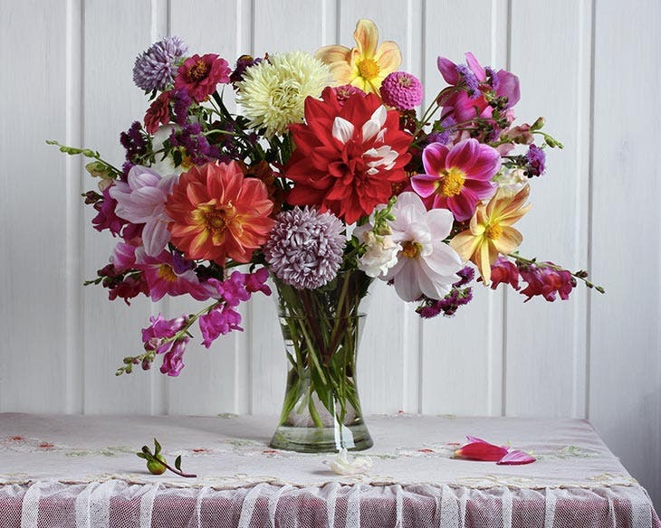 Joli bouquet de fleurs dans un vase