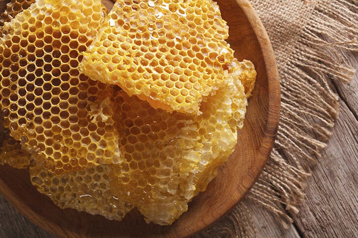 Bienenwachs ist ein sehr wirksamer Inhaltsstoff zum Schutz der Haut