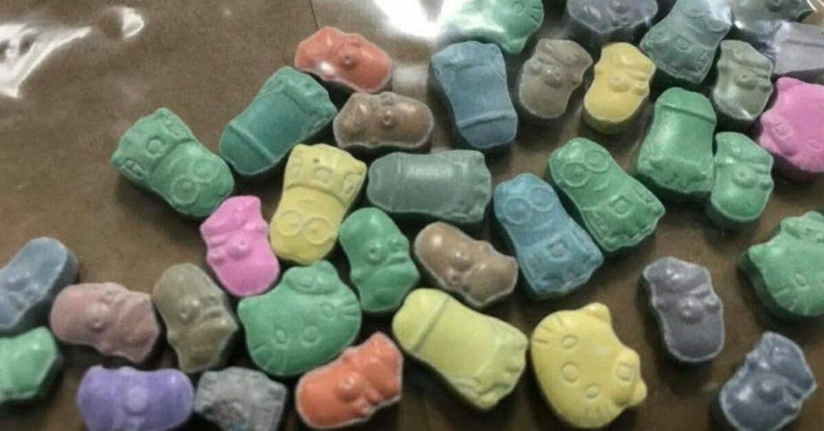 La police met en garde les parents des dealers vendent des drogues qui ressemblent a des bonbons pour enfants 1