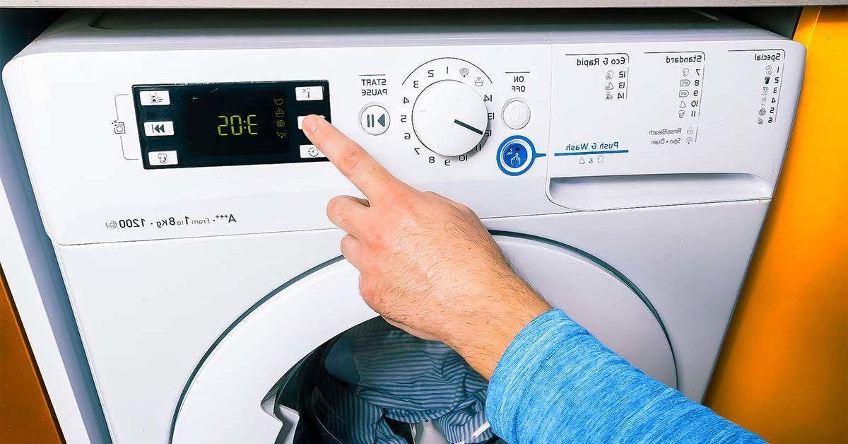 L’astuce de génie pour obtenir des vêtements quasi secs à leur sortie du lave-linge final