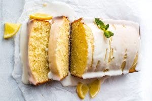 Le délicieux cake au citron sans gluten, sans sucres qui rend fou les gourmands