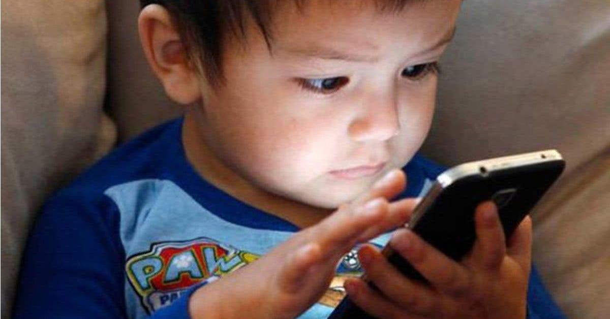 Les ecrans peuvent endommager le cerveau de votre enfant selon un psychologue 1