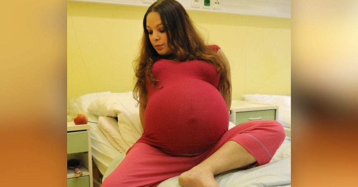 Les médecins sont surpris par la naissance rare et historique d’une mère de 23 ans