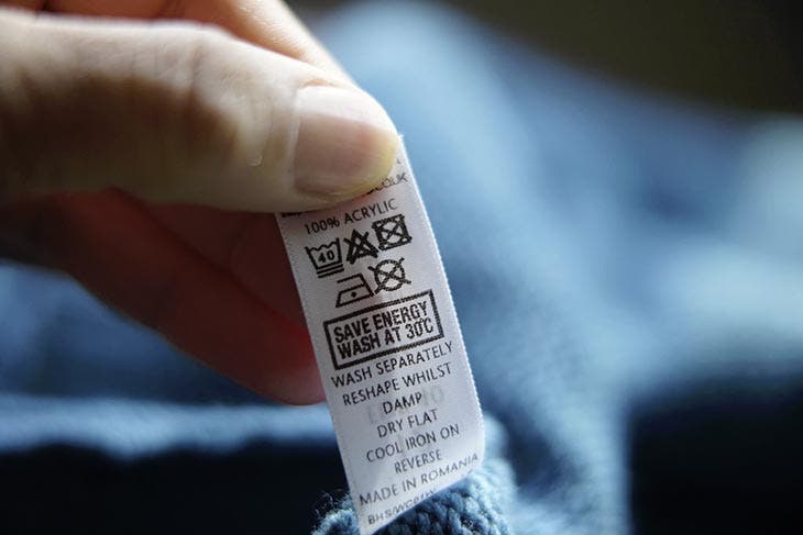 Lee la etiqueta de la ropa
