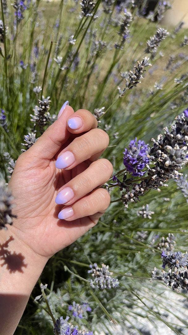Manucure baby boomer couleur lavande