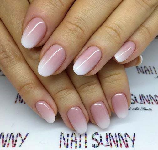 Manicure baby boomer em unhas ovais